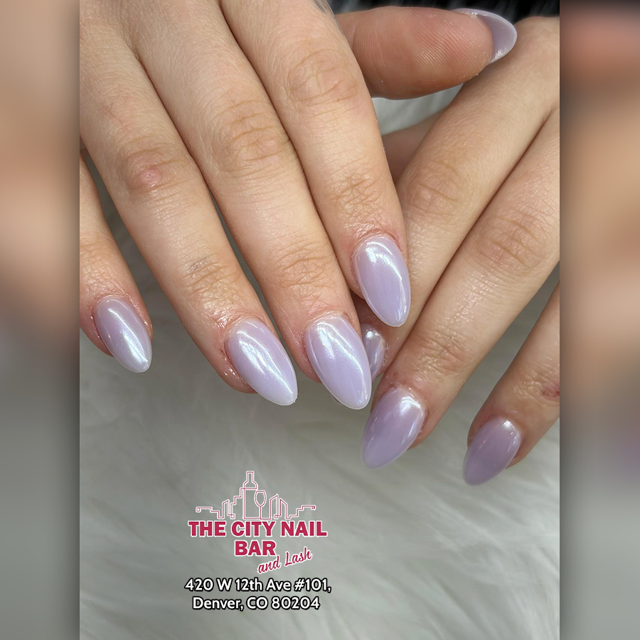 Almond-shape lavender chrome manicure